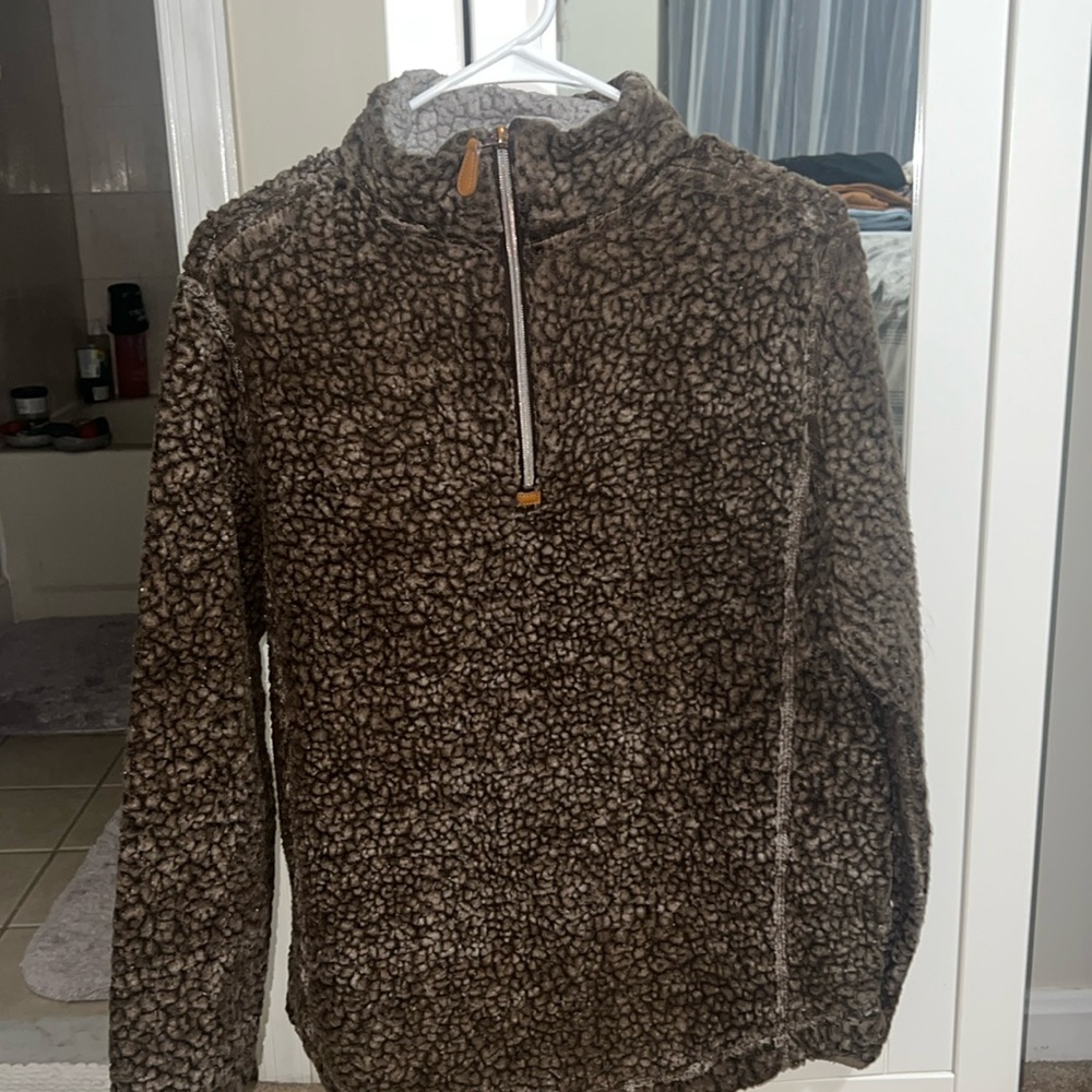 Brown fluffy sweater with zipper